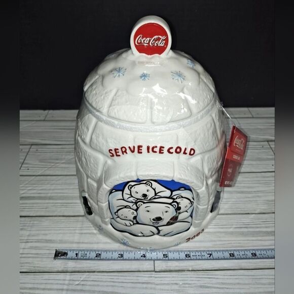 Coca Cola 2005 Collectible Cookie Jar Polar Bear Family in Igloo Houston Harvest - Picture 1 of 10